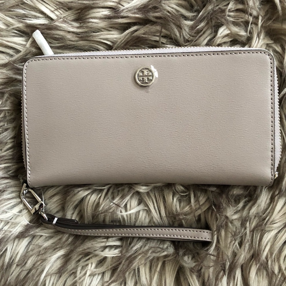 tory burch parker zip continental wallet